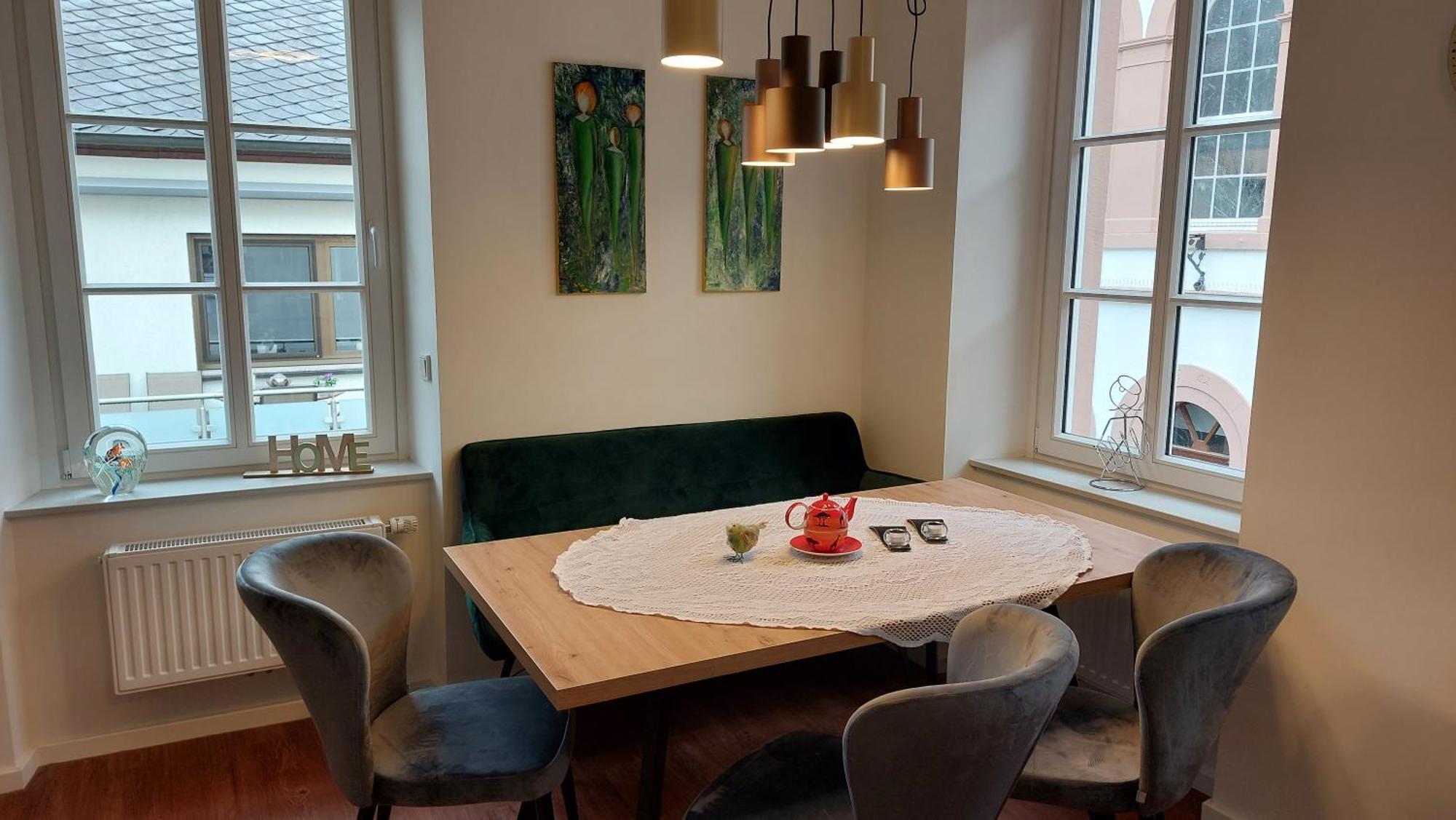 Ferienwohnung Lieser Am Markt Luaran gambar